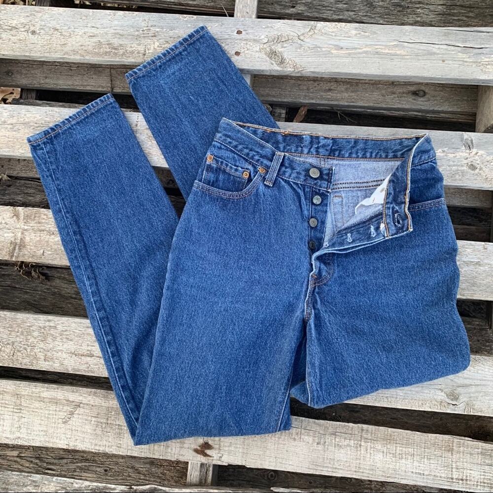 Vintage 80s Ladies Levi’s 501 button fly original fit straight leg jeans Size 9